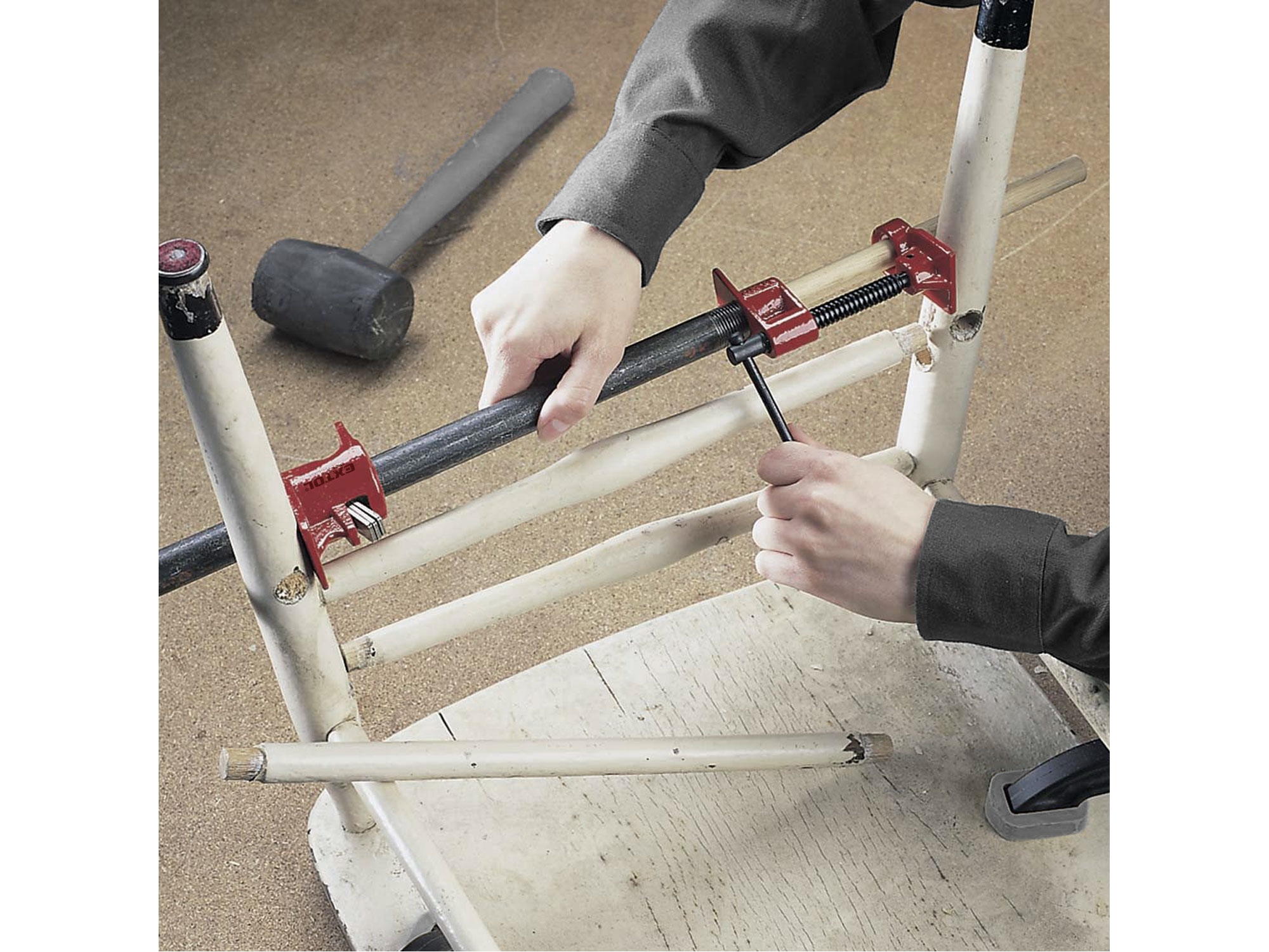 svěrka trubková nastavitelná, pro průměr trubky 3/4"